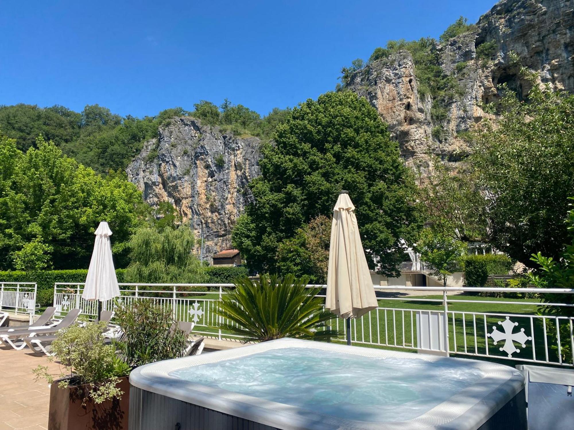 Logis Hotels - Hotel Restaurant Domaine Les Falaises Martel Dış mekan fotoğraf
